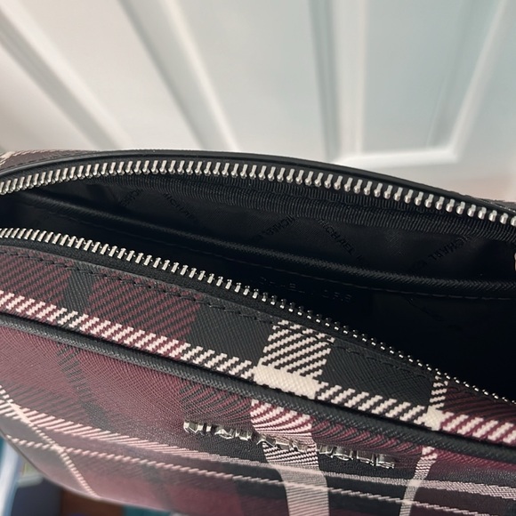 NWT Purple and Black Plaid Michael Kors Crossbody Bag - Picture 5 of 5